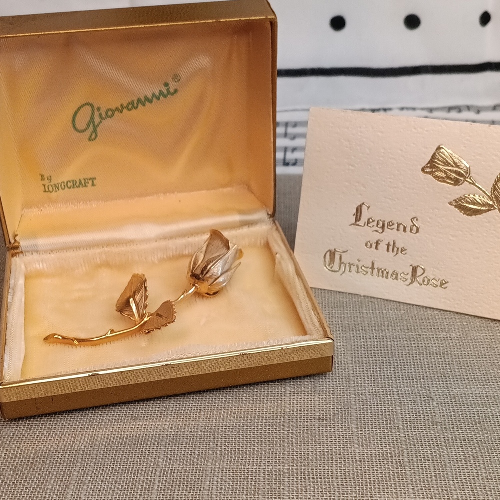 Giovanni Legend of The Christmas Rose Gold Tone Brooch Vintage 1966